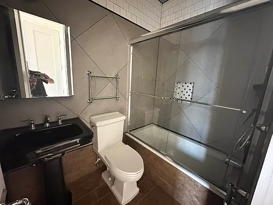 Rented by Yup Realty LLC | media 16