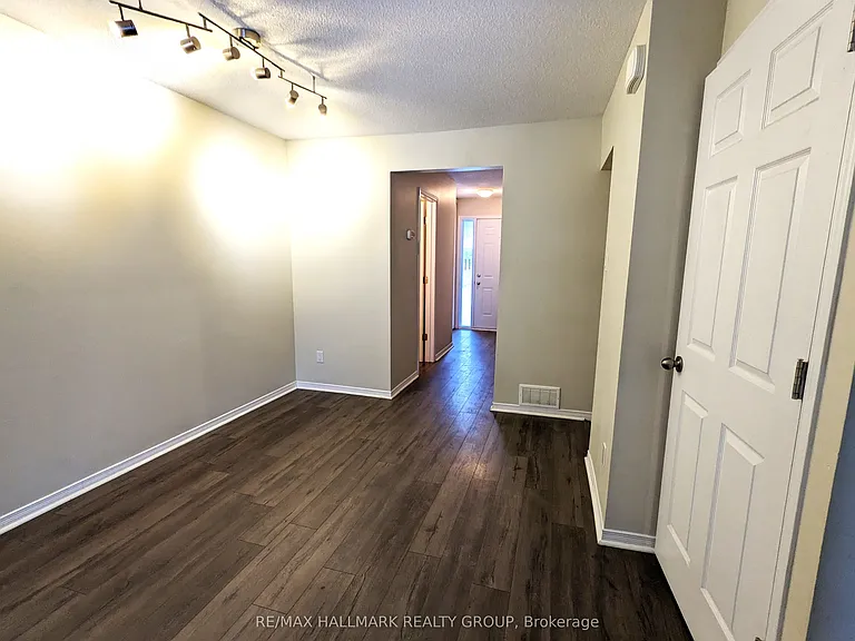 6464 Colony Sq #21 — Photo 9