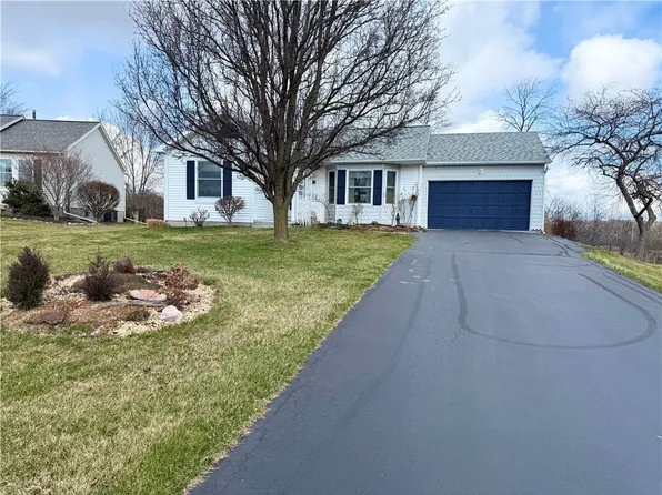 36 Bay Heights Cir, Geneva, NY 14456