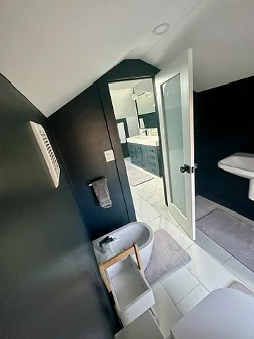 606 Harvard St — Photo 18
