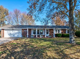 5569 E Farm Road 104, Strafford, MO 65757