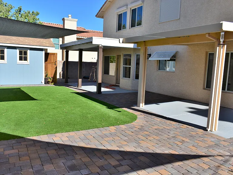 2065 N Jennifer Ave — Photo 1