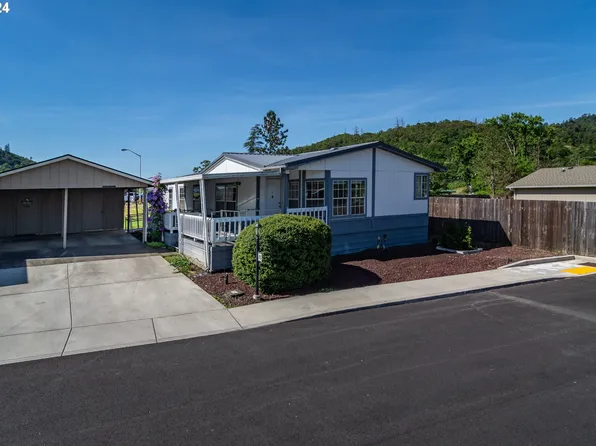 5 NE Mary Ann Ln, Roseburg, OR 97470