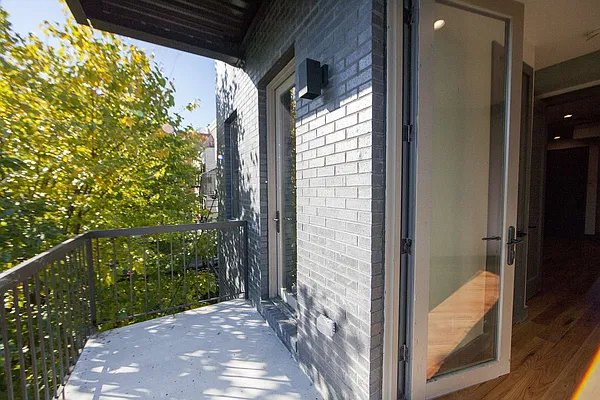 Rented by Brooklyn Group | media 17