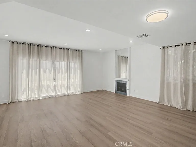 10793 Ashton Ave #14 — Photo 4