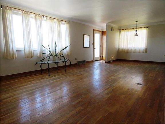 3rd image of 12339 Herold Dr