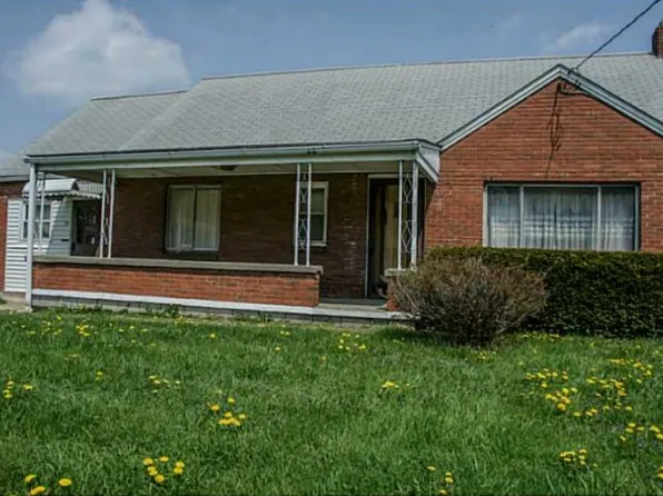 212 Alameda Rd, Butler, PA 16001