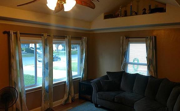 2nd image of 611 W 29th St