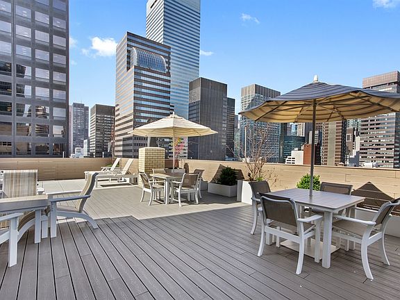 4th image of 200 E 57th St APT 4E