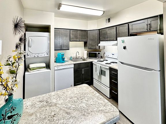 3rd image of 3500 Green Garden Cir #4420987c0