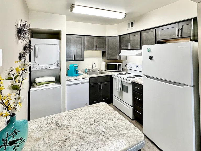 Brookside Village Apartments — Photo 3