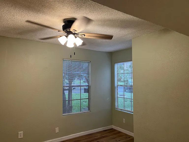 355 Lakepointe Dr #102 — Photo 12