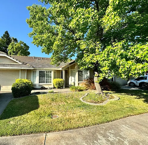 204 Sapphire Ct Photo 1