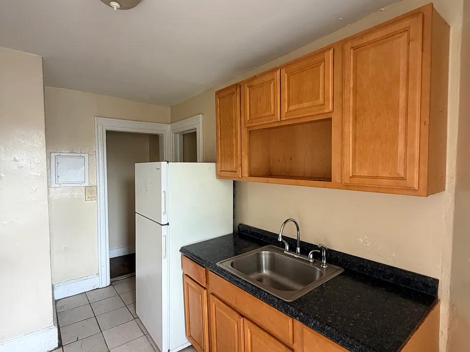 703 Howard Ave #1-10