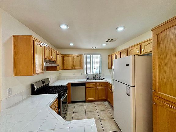3rd image of 7301 Bindweed Rd