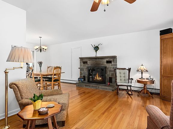 3rd image of 39 Clover Street