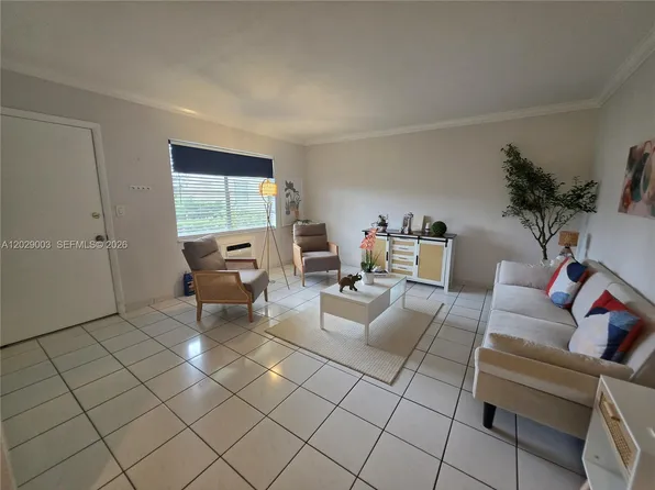 17000 NE 14th Ave APT 109, North Miami Beach, FL 33162