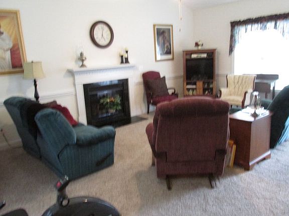 4th image of 2016 Elderberry Ct