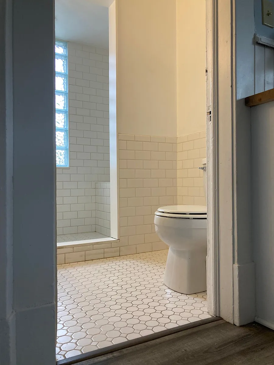 Building Photo - 1327 Madison St NE #1