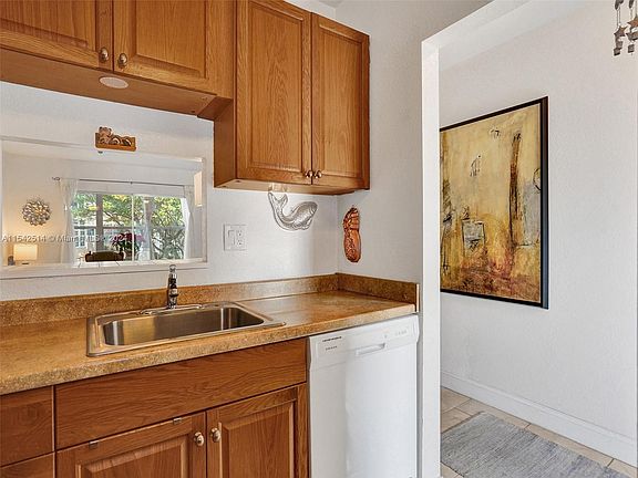 3rd image of 5103 NW 35th St APT 502