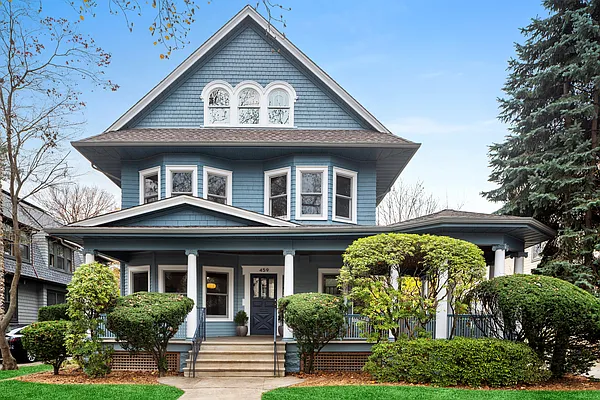 Sold by Compass | media 31