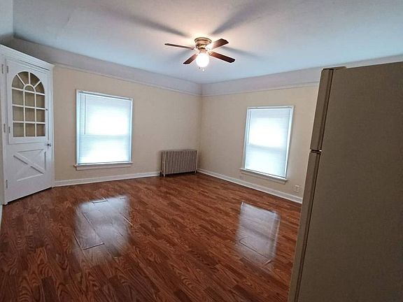 2nd image of 2130 Auburn St APT 7