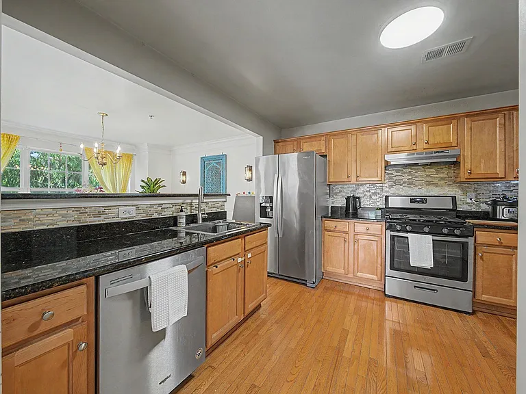180 Blue Heron Dr #180 — Photo 12