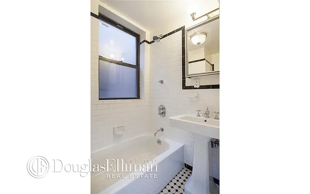 Rented by Douglas Elliman | media 28