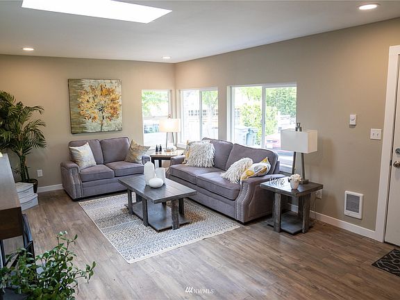 2nd image of 3308 Grandview Drive NW