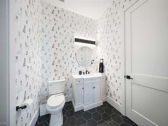 5th image of 29288 Hampshire Pl