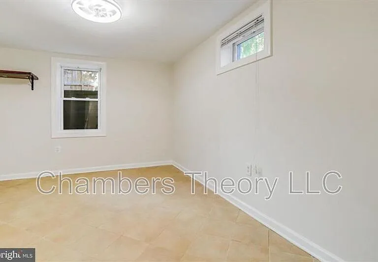 530 N Nelson St #1 — Photo 26