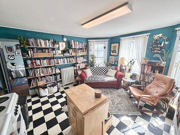 5th image of 45 N Winooski Ave #3