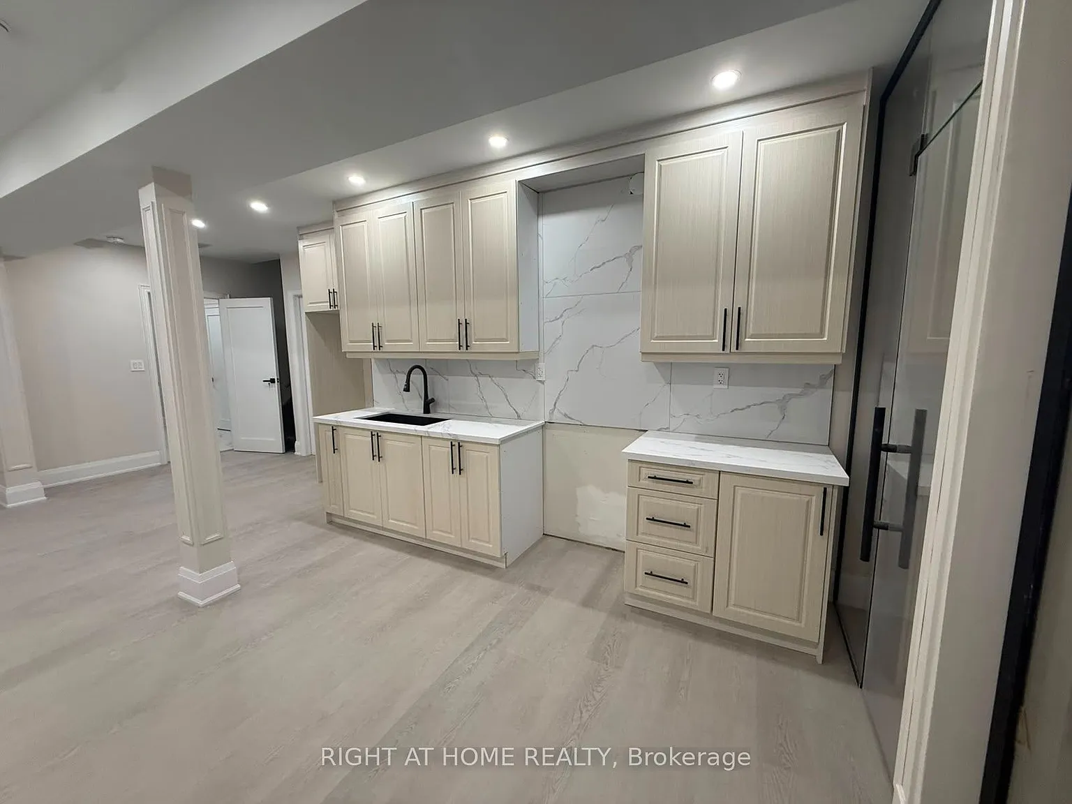 1 bed, $2,000 — Photo 4