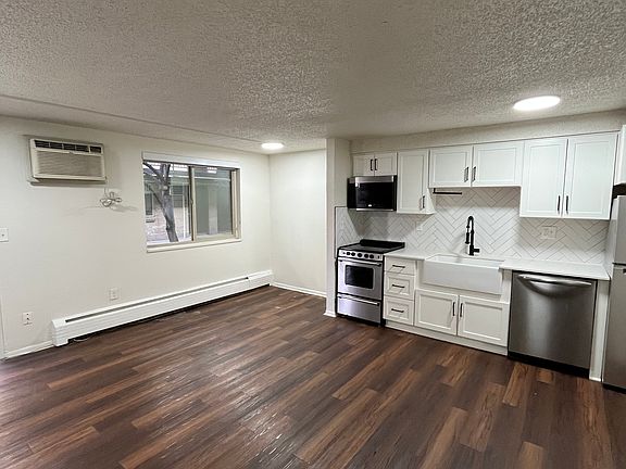 3rd image of 333 N Sherman St #107