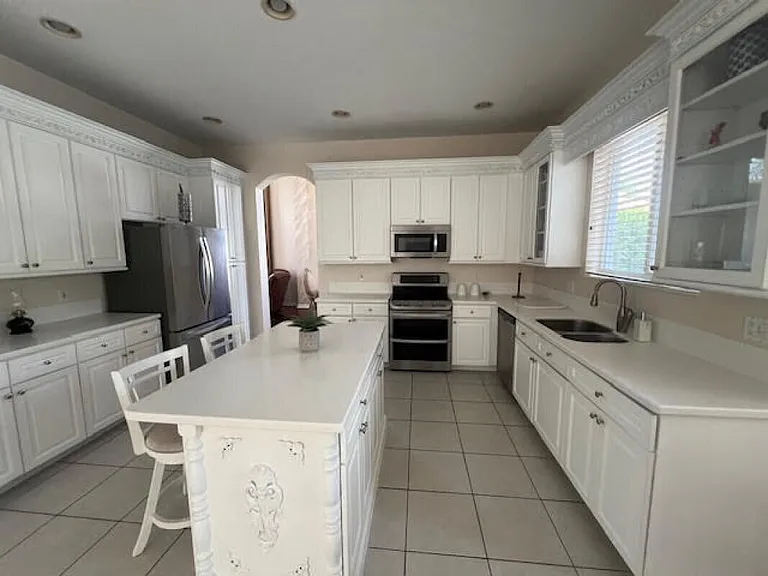 11206 Maritime Ct — Photo 6
