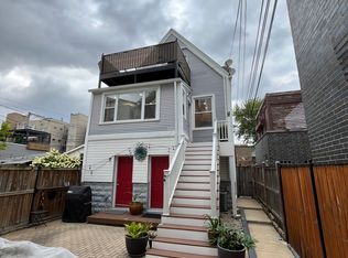 1916 W Fletcher St, Chicago, IL 60657