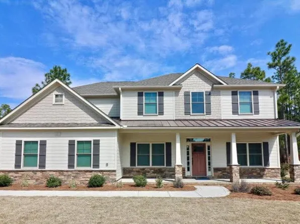 151 Broom Sedge Ln, Southern Pines, NC 28387