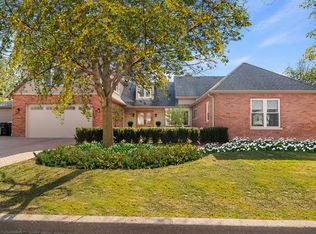 315 W Vine St, Arlington Heights, IL 60004