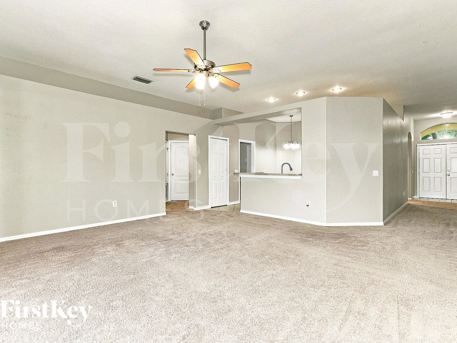 4 bed, 2.0 bath, 2203 sqft, $2,190 — Photo 2