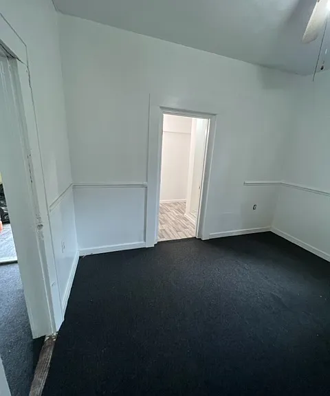 1031 N Florence Ave — Photo 16