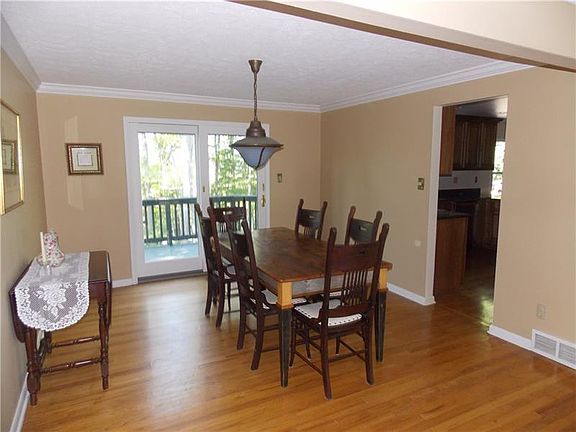5th image of 210 Westview Dr