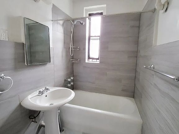5th image of 11525 84th Ave APT 3K