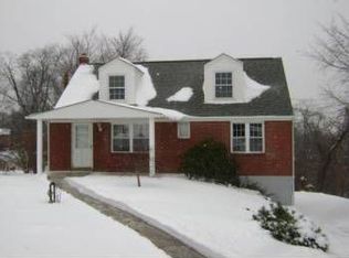 316 Elkwood Dr, Coraopolis, PA 15108