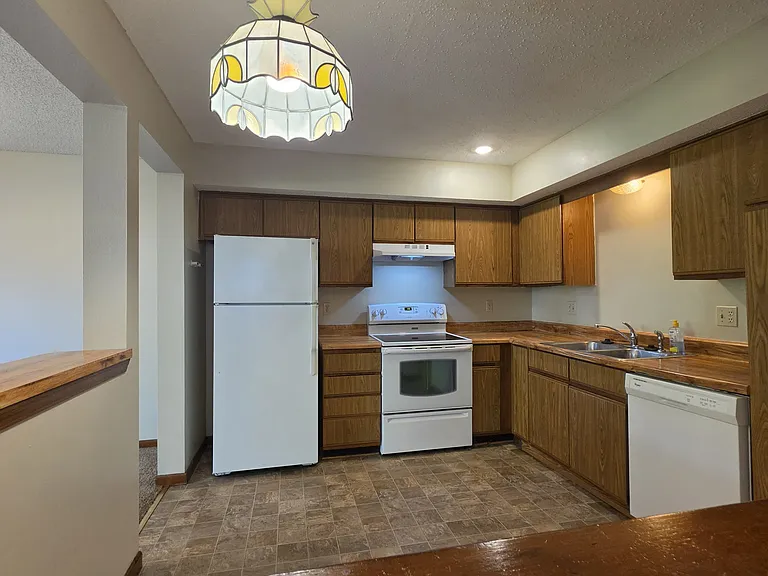 6833 N Mokane Ave — Photo 5