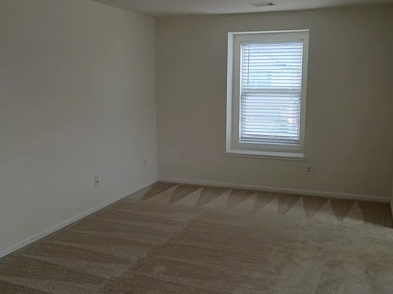 4018 Fernglade Dr — Photo 17