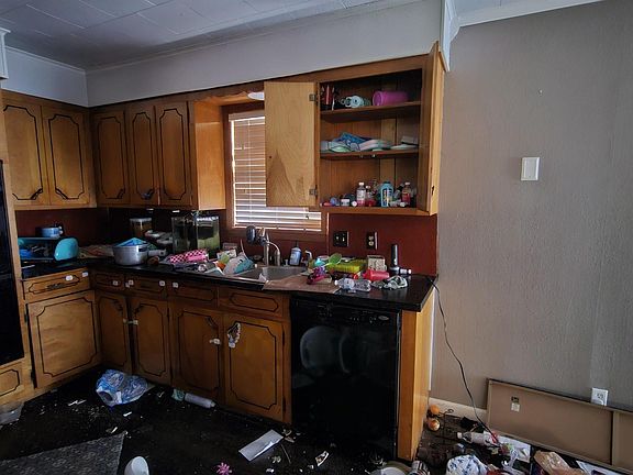3rd image of 241 Etheridge Dr