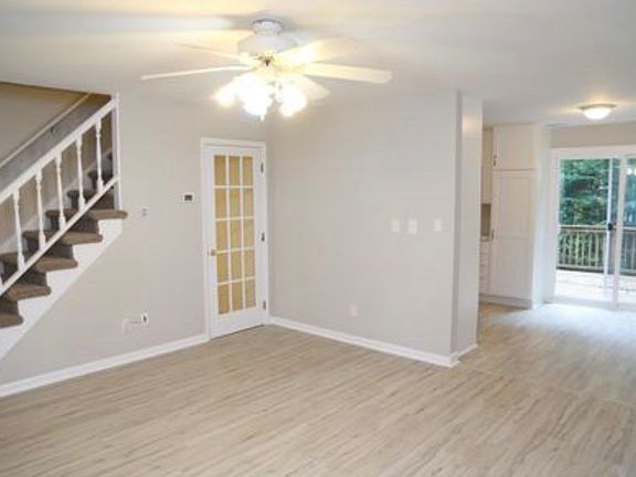 4th image of 103 Creekline Ct