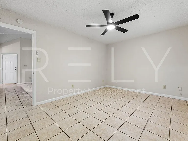 1005 Milford Way #A — Photo 15