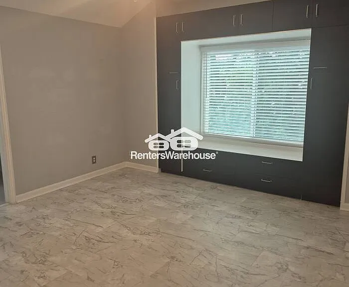 9323 Bowen Dr — Photo 12