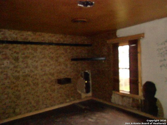 4th image of 1112 Recio St